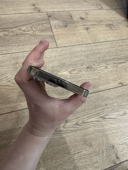 Продам айфон 14 про макс