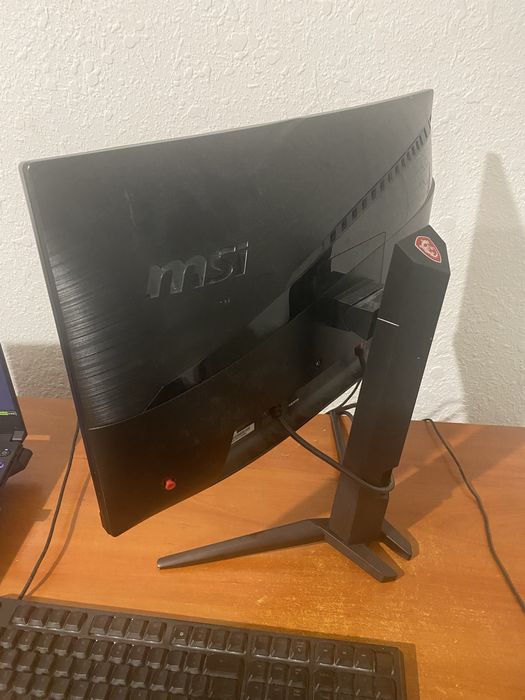 MSI Optix Mag241cp 23.6’ 144hz Curved