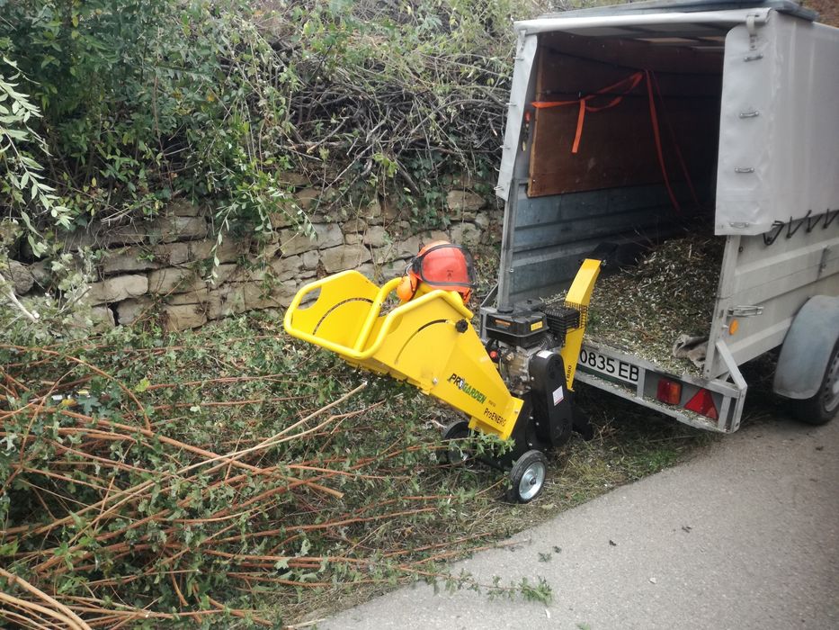 Услуги с дробилка (шредер)за клони