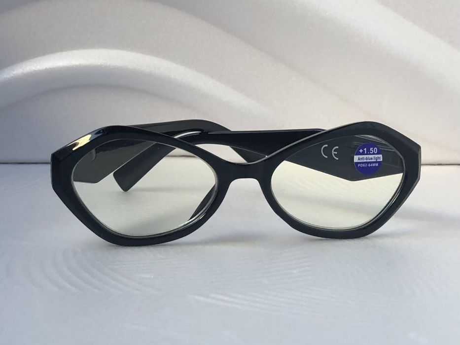 Модерни дамски диоптрични очила /+1.00 - +3.00 /