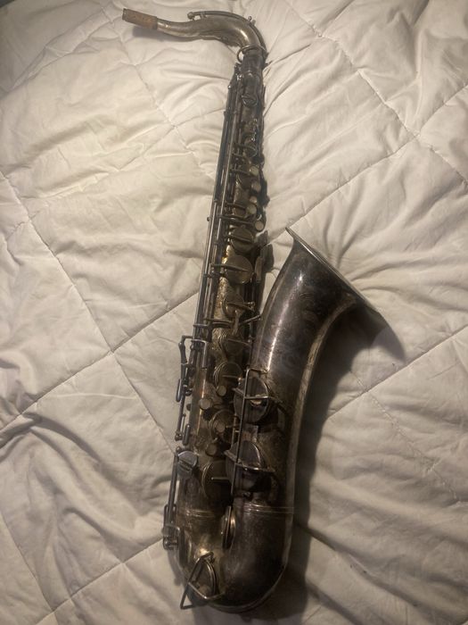 Винтажен саксофон