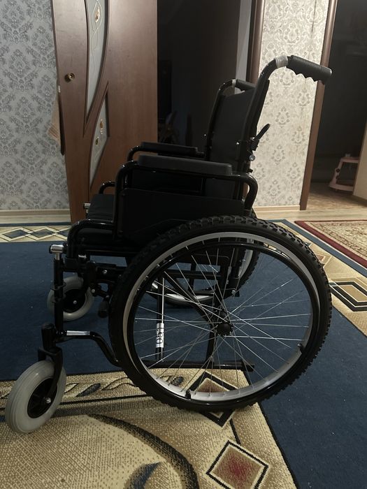 Инвалидная коляска