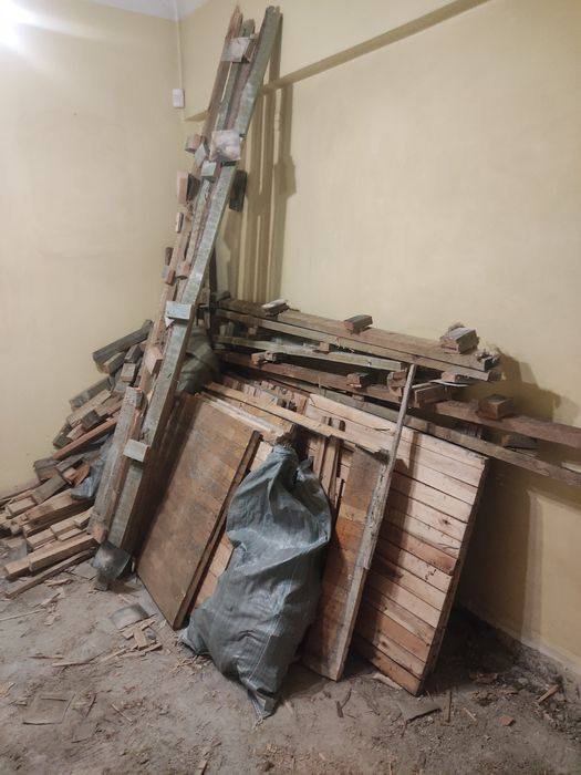 Отдам доски на дрова срочно