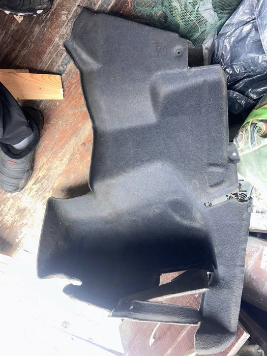 Обшивка багажника W203