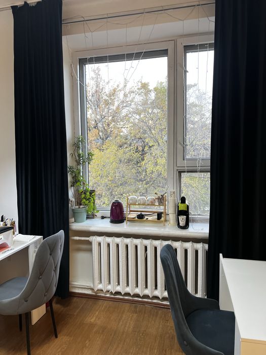 Сдаю столик в кабинете