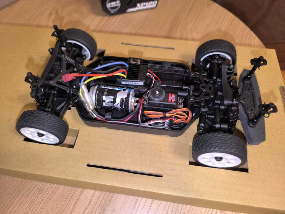 Automodel masinuta cool Associated Hoonicorn RTR (Traxxas, HPI, Arrma)