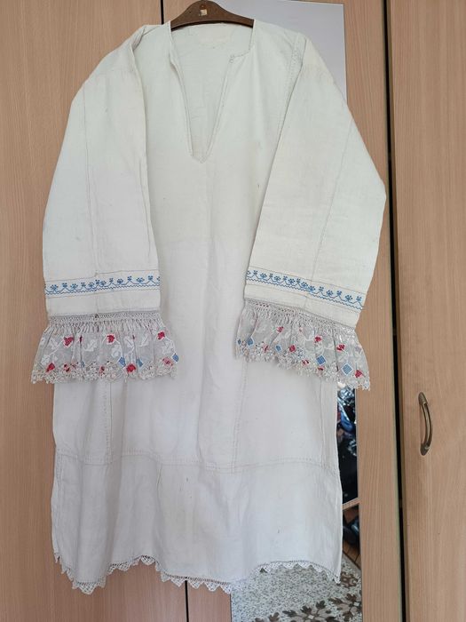 Автентична кенарена риза с богато кене