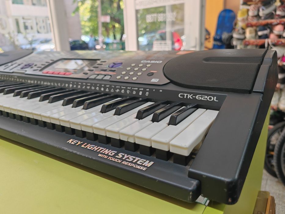 Синтезатор Casio CTK-620L