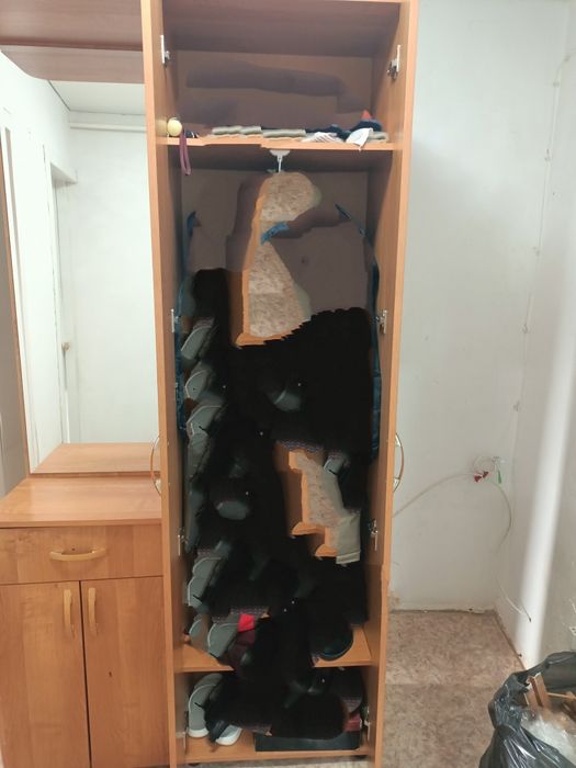 Продам шкаф плательный с зеркалом