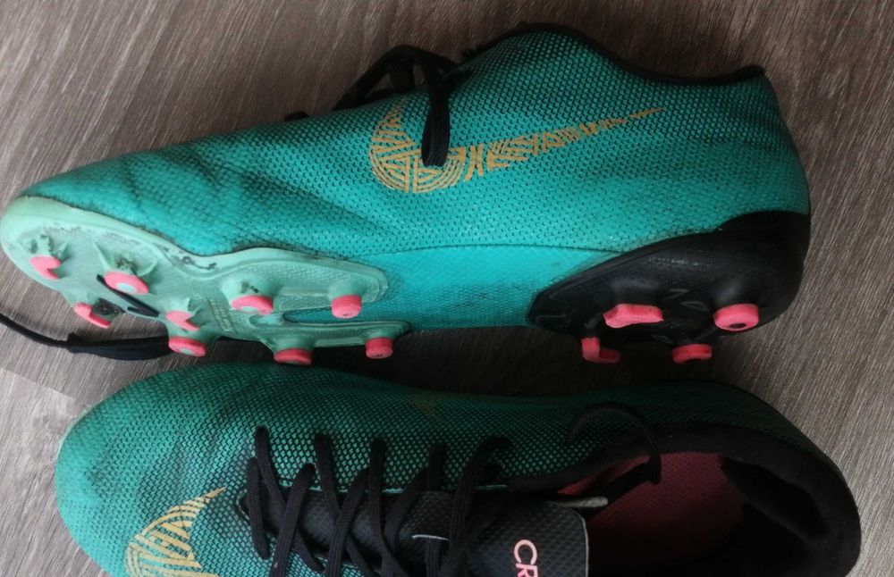 Детско-юношески обувки за футбол - 50%намаление