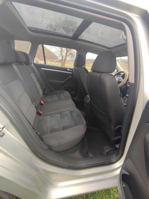 Vind mașina personală vw golf 6 2012