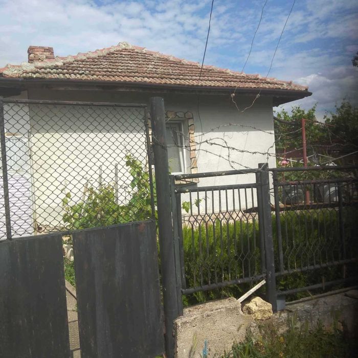 КЪЩА - с. Гиген обл. Плевен