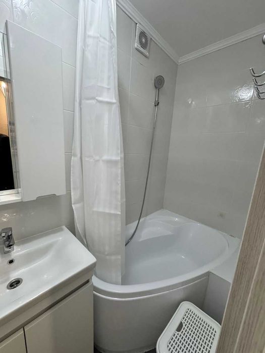 Дава се под наем Двустаен апартамент в София, Младост 4 - 72 кв.м за 425 € - Снимка #3