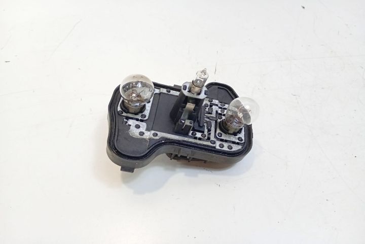 Soclu  Stop Stanga  1K6945257 Volkswagen VW Golf a 5-a generatie