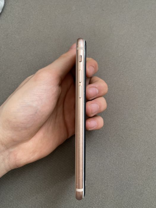 Iphone  8, 64 гб