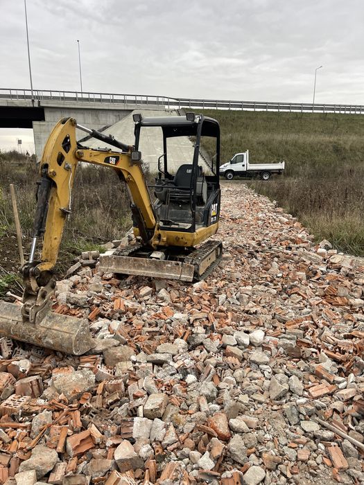 Lucrai cu excavator de 2 tone