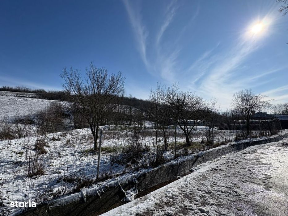 Teren intravilan 1.000 mp imprejmuit – Luncsoru, comuna Ghercesti