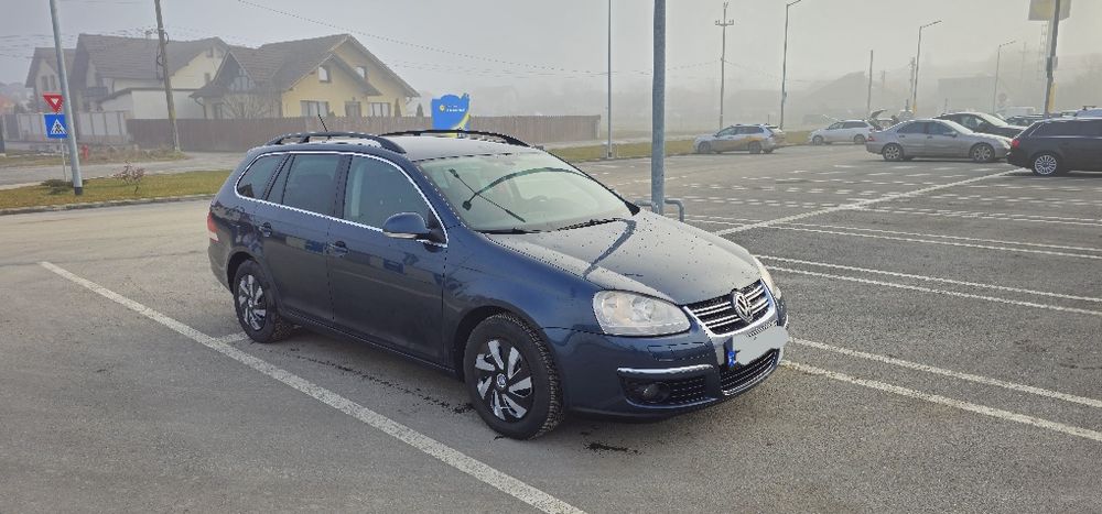 Volkswagen golf.