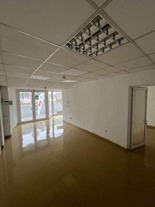 Spatiu comercial, bld. Siderurgistilor, 50 mp, 500€/luna