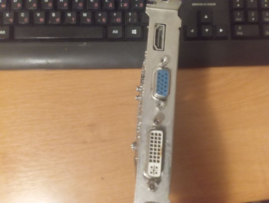 Продам видеокарту GeForse 9600 GSO 512MB