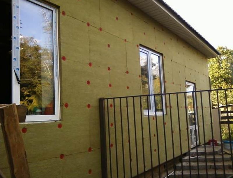 Утепление стен снаружи или внутри, утепление балконов. Качественно