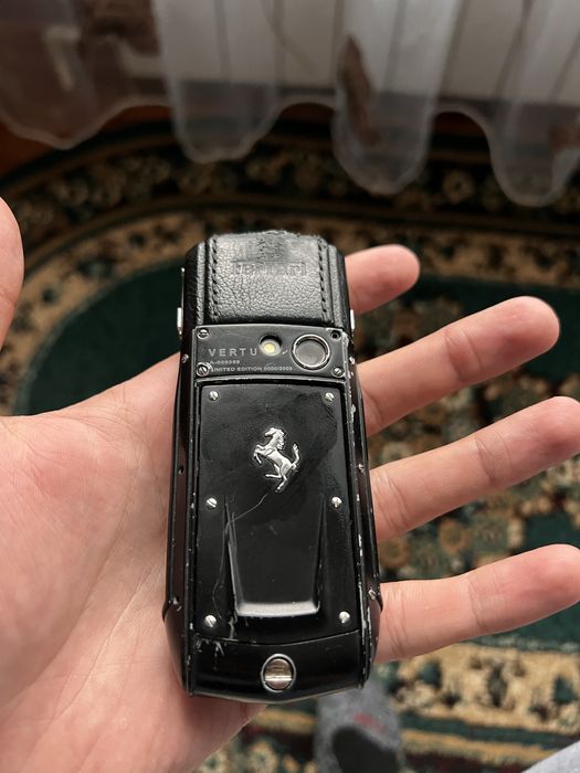 Продам телефон Vertu