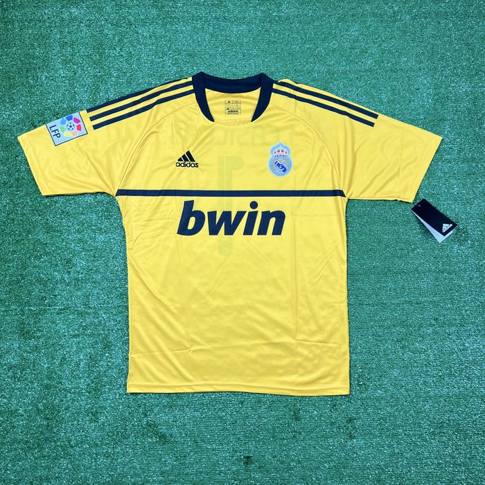 Ретро футболна тениска на Икер Касияс/Real Madrid/11/12