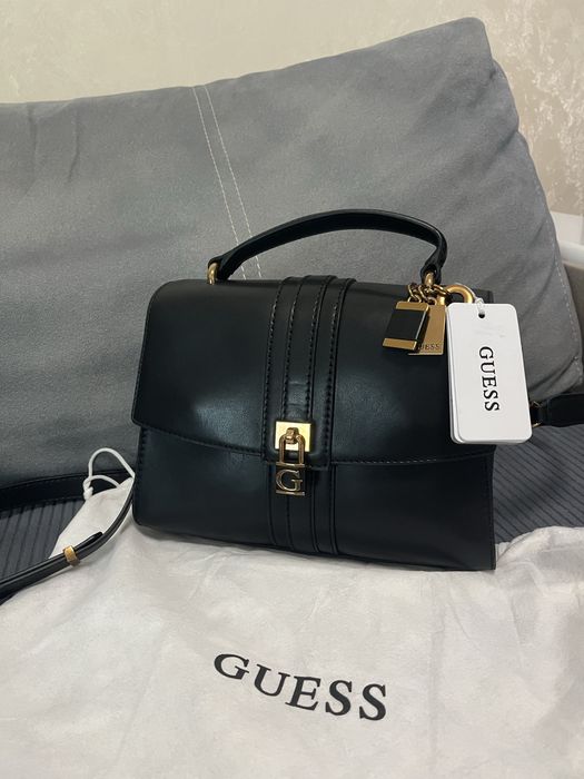 Чисто нова чанта Guess