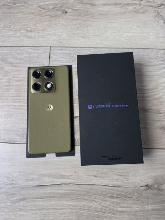 Motorola Signature