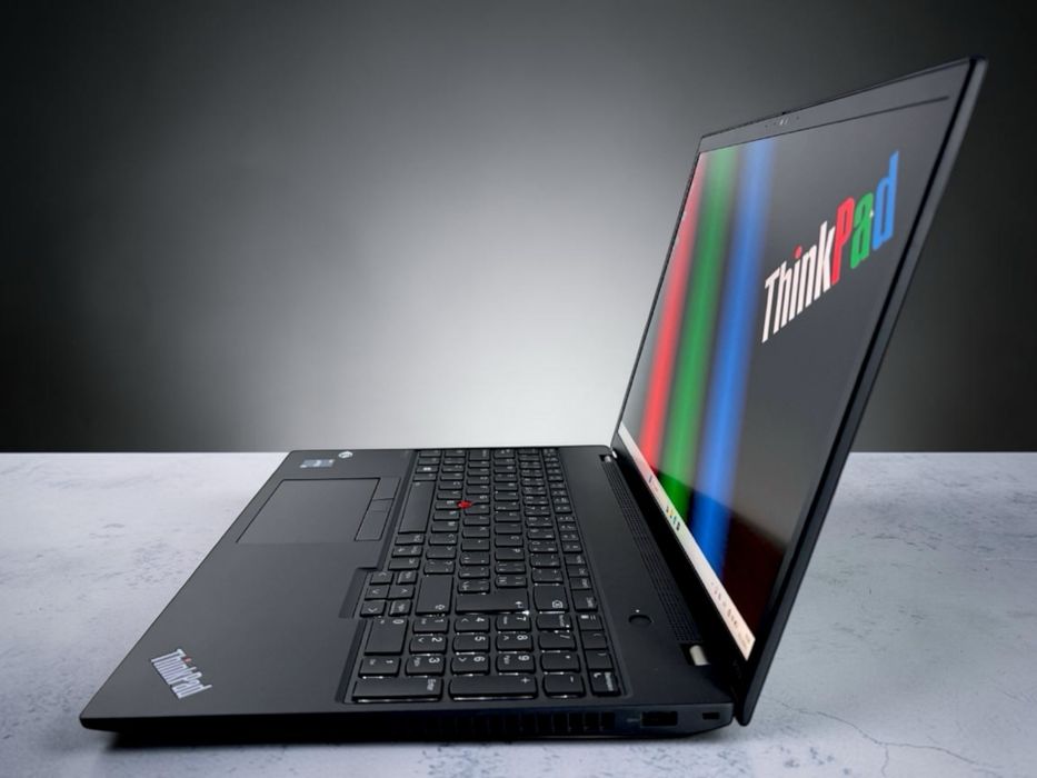 Lenovo ThinkPad P16s Gen 1 16" 2.5K i7-1260P 32RAM 512GB Quadro T550 Перфектен! Гаранция!