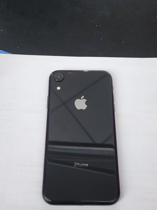 Продам айфон xr 64гб