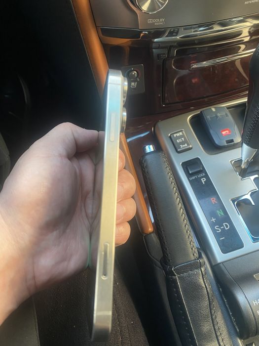 Айфон 15 про продам