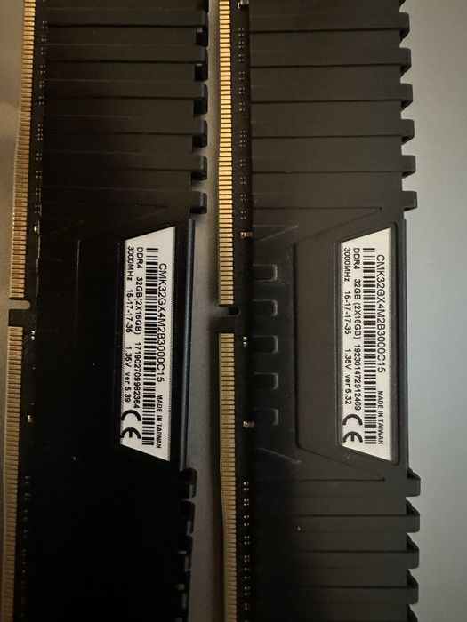 32 GB RAM DDR4  Vengeance