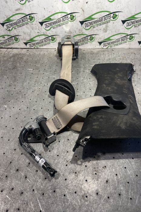 Centura siguranta fata dreapta 610126200B BMW Seria 5 F10