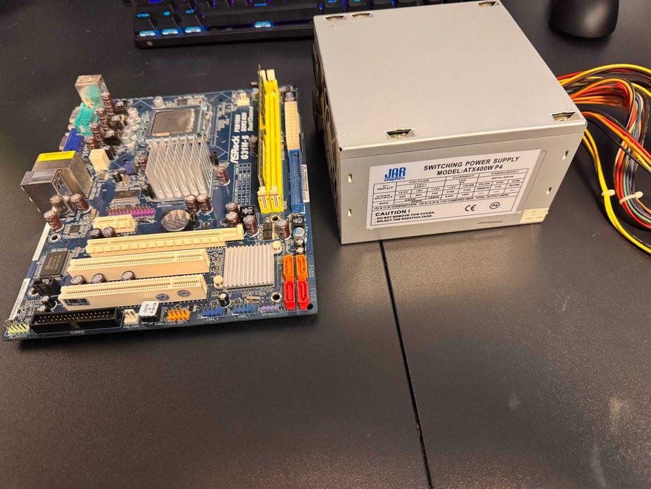 Комплект ASRock G31M-S + Intel Celeron E1500 + 2GB DDR2 + 400W PSU