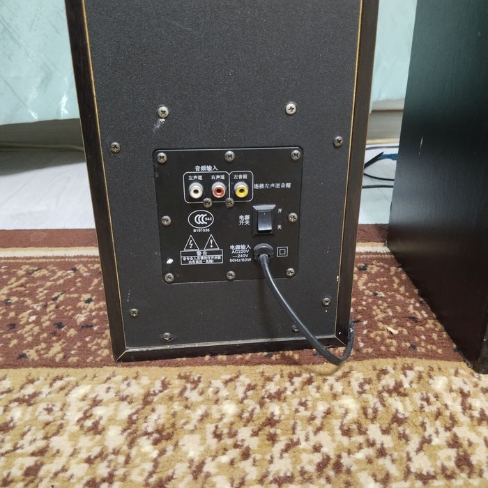 Продам дёшево колонки для караоке.