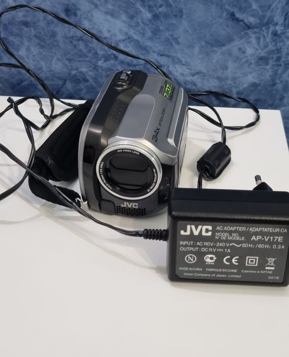 Видеокамера JVC EVERIO Hibrid  GZ-MG130E 30GB HDD