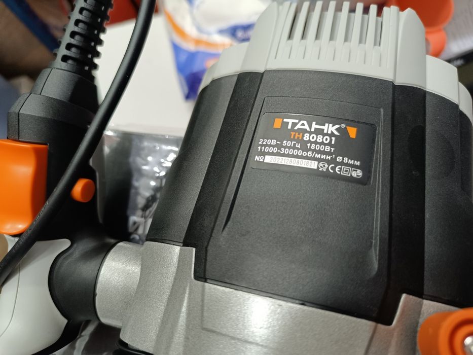 Фрезер ТАНК 1800 вт freza