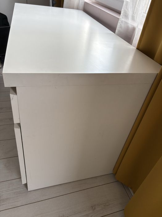 Бюро от Икеа 140х65 сглобено