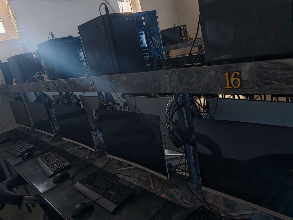 20 ta kompyuter stol stuli bilan