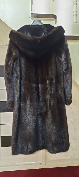 Продам норковую шубу