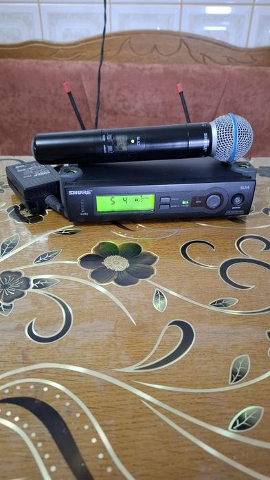 Vand microfon ȘHURE SLX ,cu beta 58.
