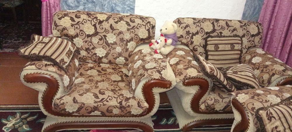 Здравствуйте продам диван и кресло бу