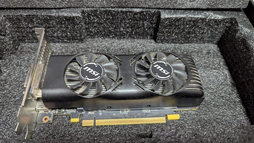 Продам видеокарту MSI 1650 на 4гб