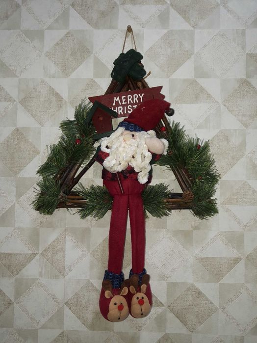 Продаются новогодние украшения игрушки