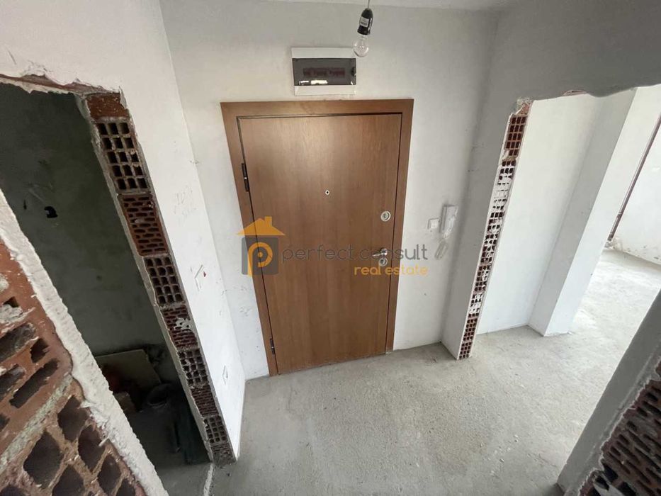 Продава се Тристаен апартамент в Пловдив, Център - 99 кв.м за 1920 €/кв.м - Снимка #17