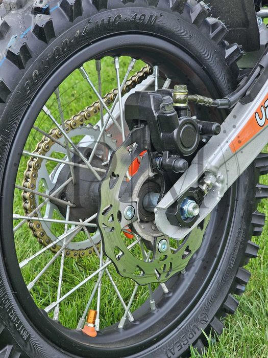 Кросов мотор 125 кубика. Крос 125cc UpBeat. Нов