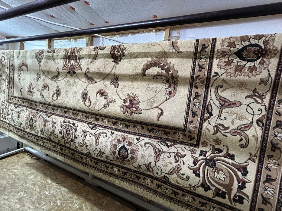 Ковер б/у в отличном состояний