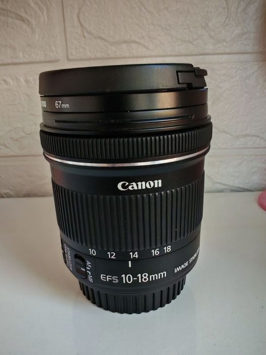 Продавам фотоапарат Canon EOS 800D с 3 обектива