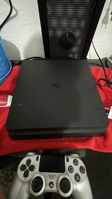 Продается  PS4 Pro